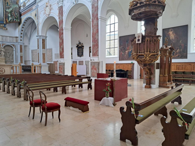 Foto des Innenraums der Kirche